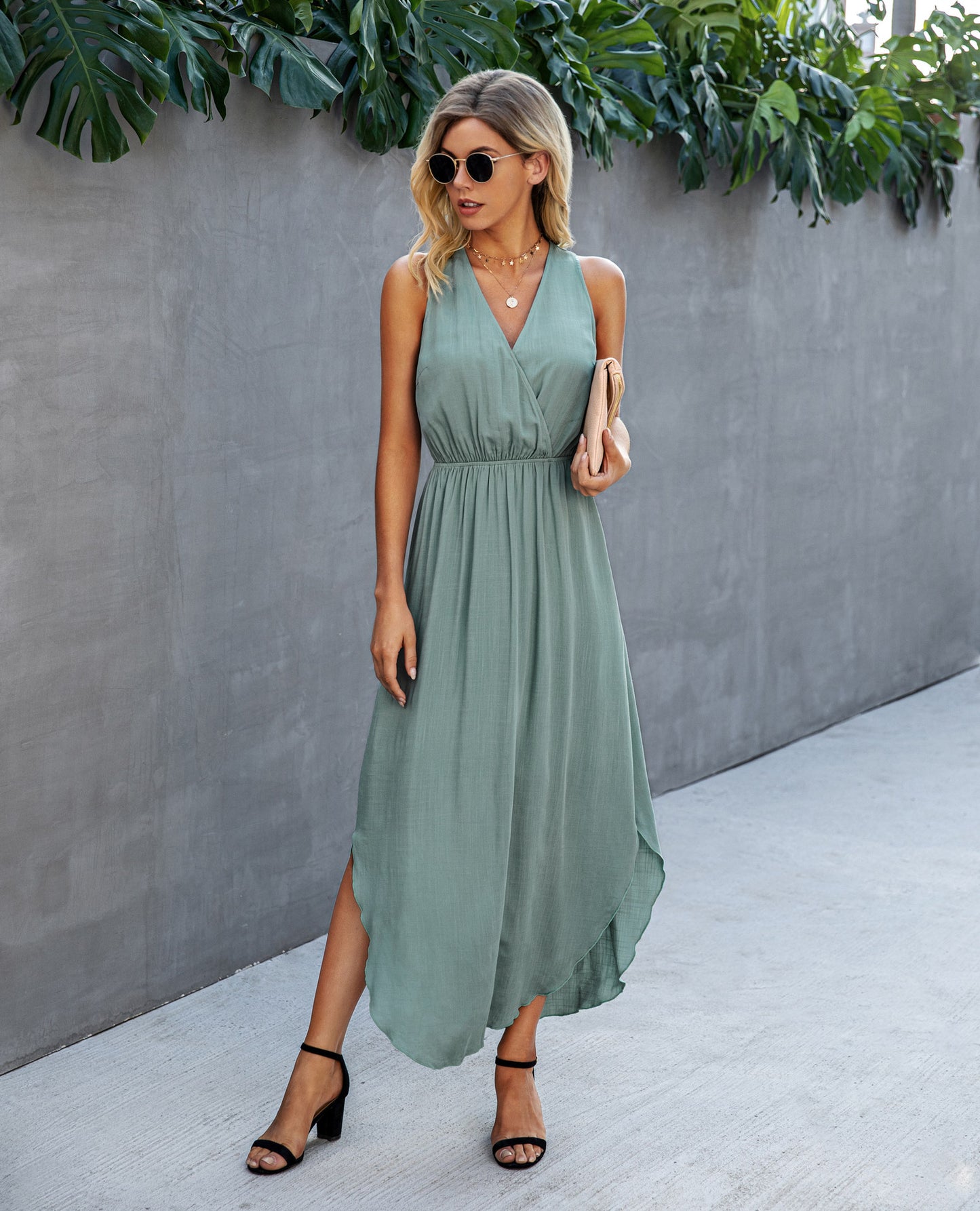 Fashion Solid Color V-neck Sleeveless Curved Skirt Female Dress