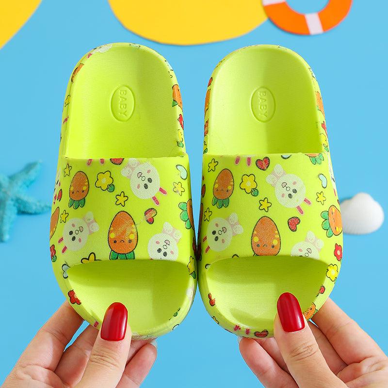 Zapatillas para niños Verano Nuevo Niño Dibujos animados Coche Bebé Sandalias Niños Interior Antideslizante Niñas Zapatos con agujeros