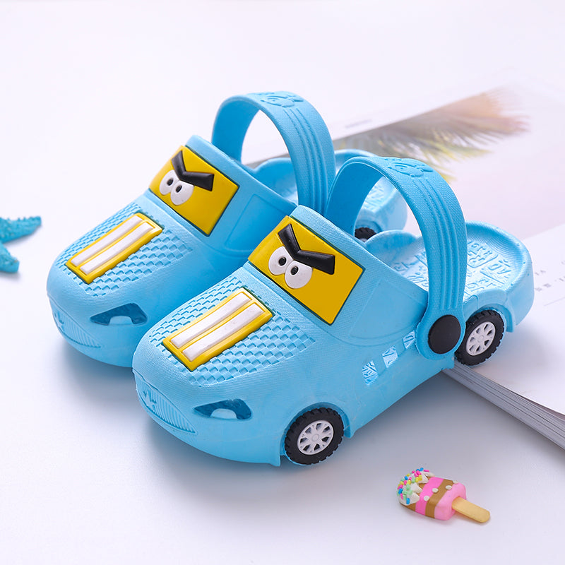 Pantoufles pour enfants été nouveau garçon dessin animé voiture bébé sandales enfants intérieur antidérapant filles trou chaussures