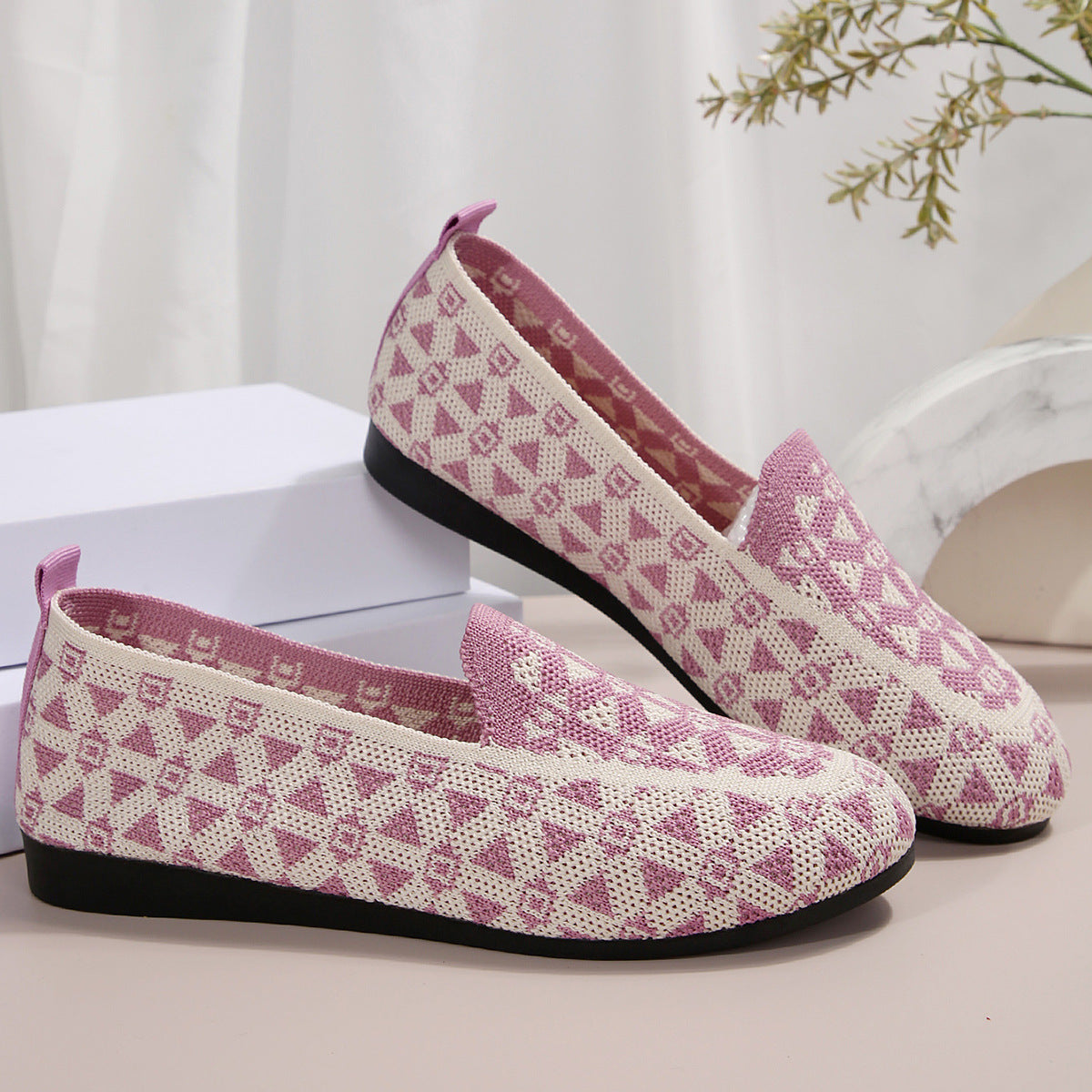 Women's Printed Round Toe Flats - Breathable & Knitted