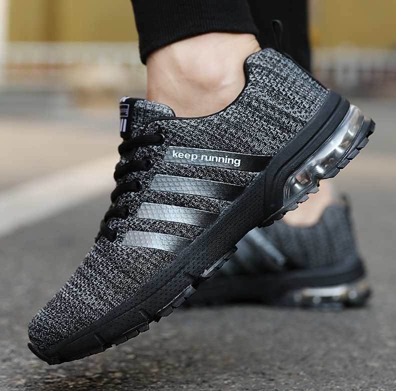 Chaussures de sport de course en plein air en maille respirante pour hommes et femmes