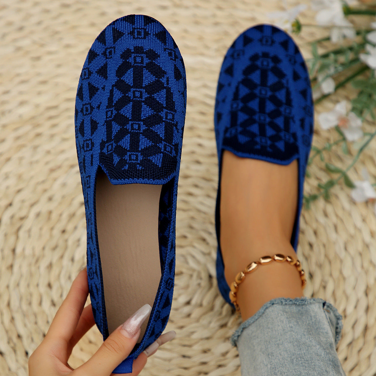 Women's Printed Round Toe Flats - Breathable & Knitted