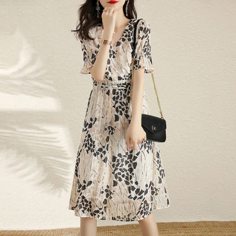 Women's Printed V-neck Dress