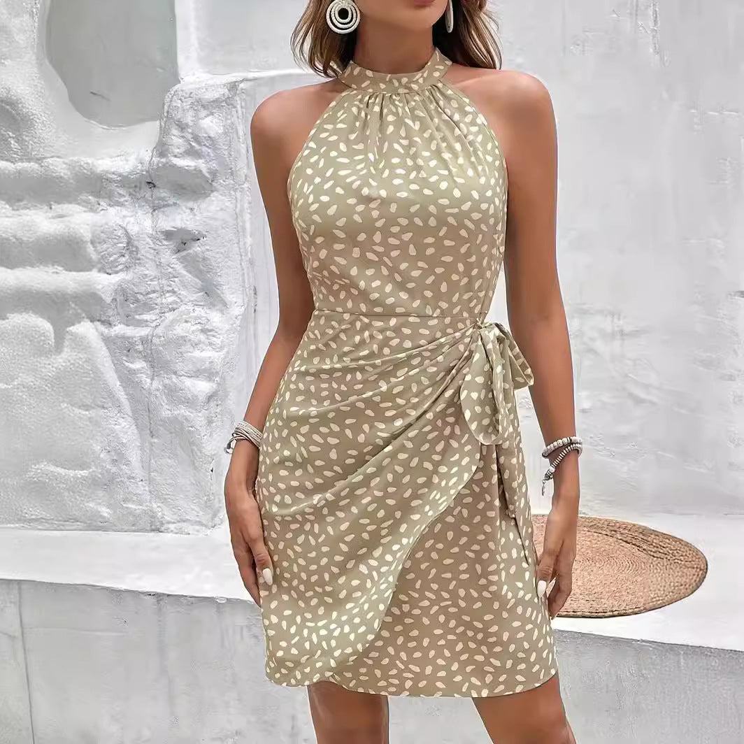 Shivering Dots Halter Dress: Summer Chic with Tied-Waist Design