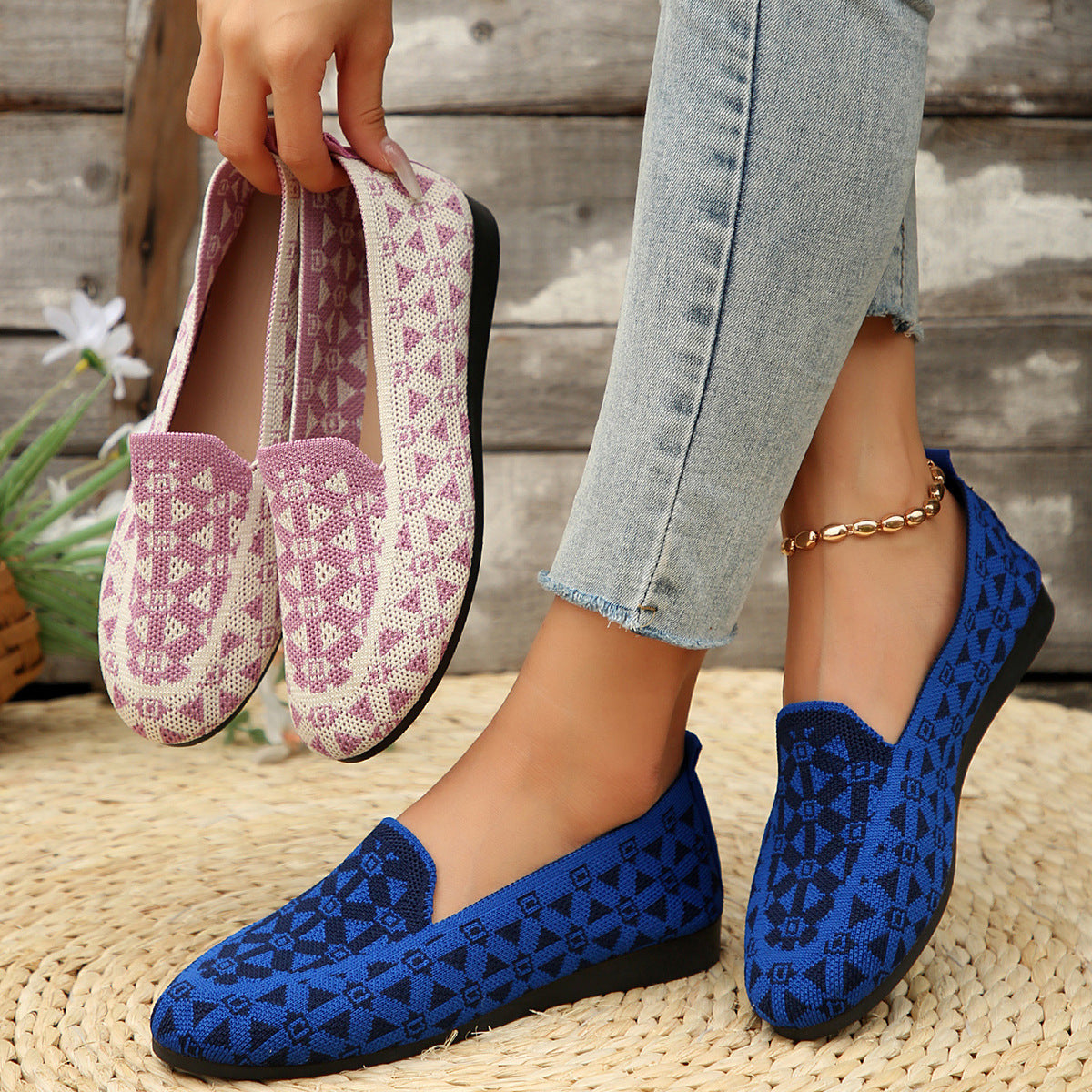 Women's Printed Round Toe Flats - Breathable & Knitted