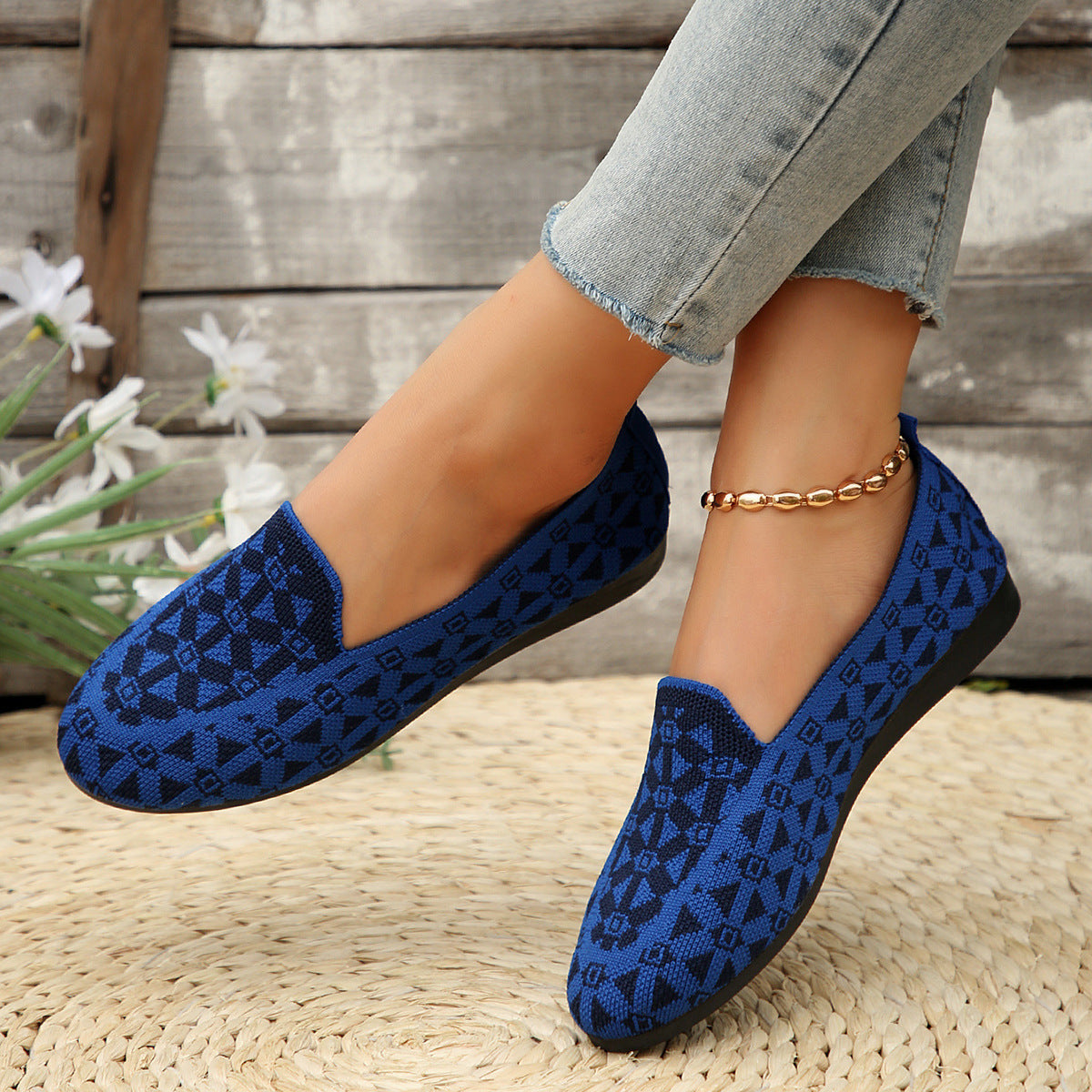 Women's Printed Round Toe Flats - Breathable & Knitted