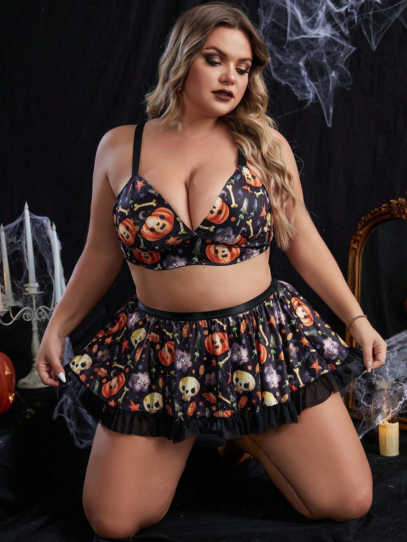 Fun Halloween Maid Costume in Plus Size for Women's Lingerie