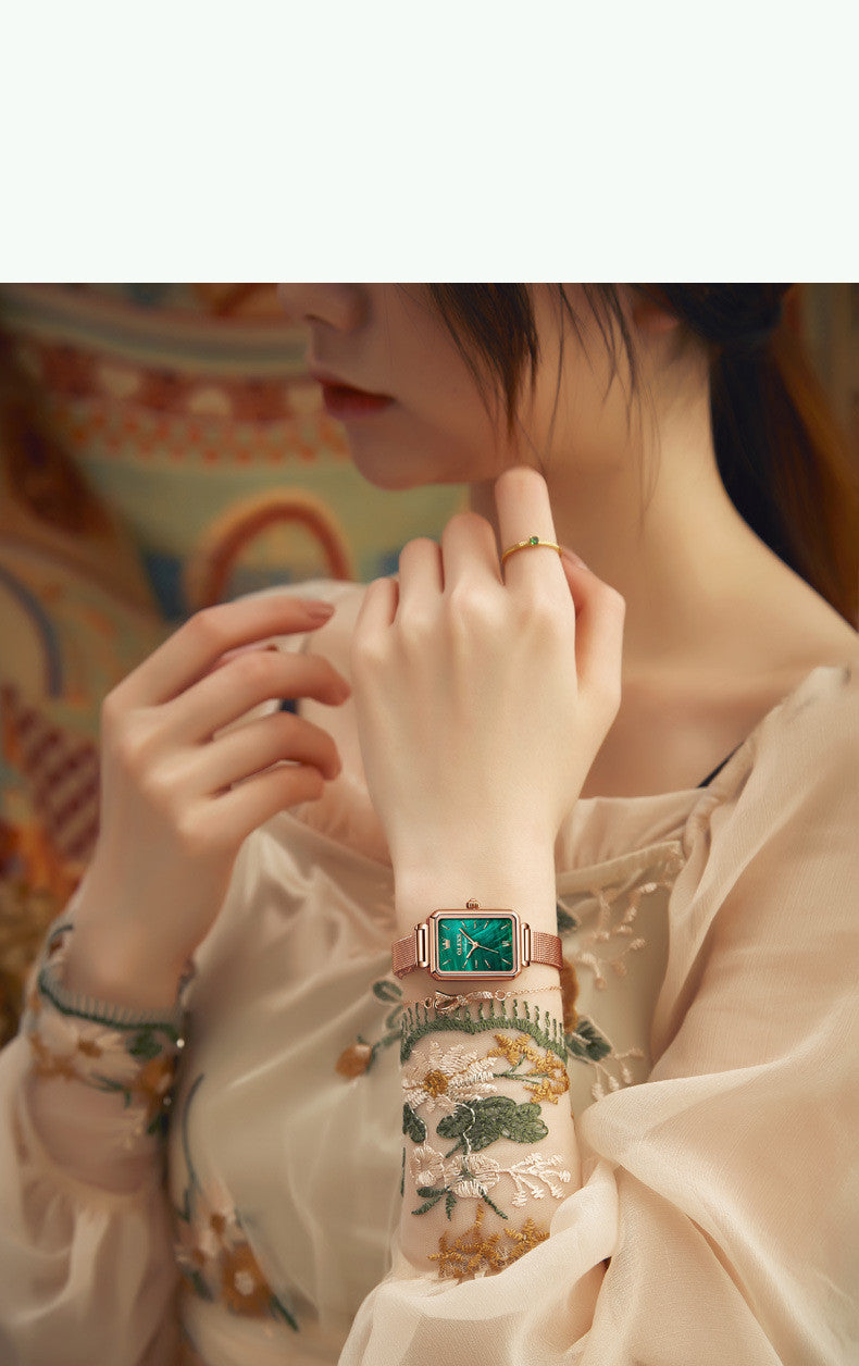 Reloj de mujer con cinturón impermeable verde pequeño para mujer