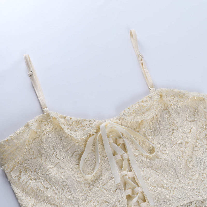 Chaleco con correa en el pecho con volantes de encaje