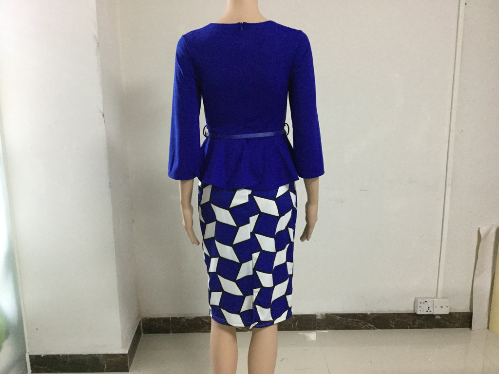 Robe à la hanche imprimée à volants