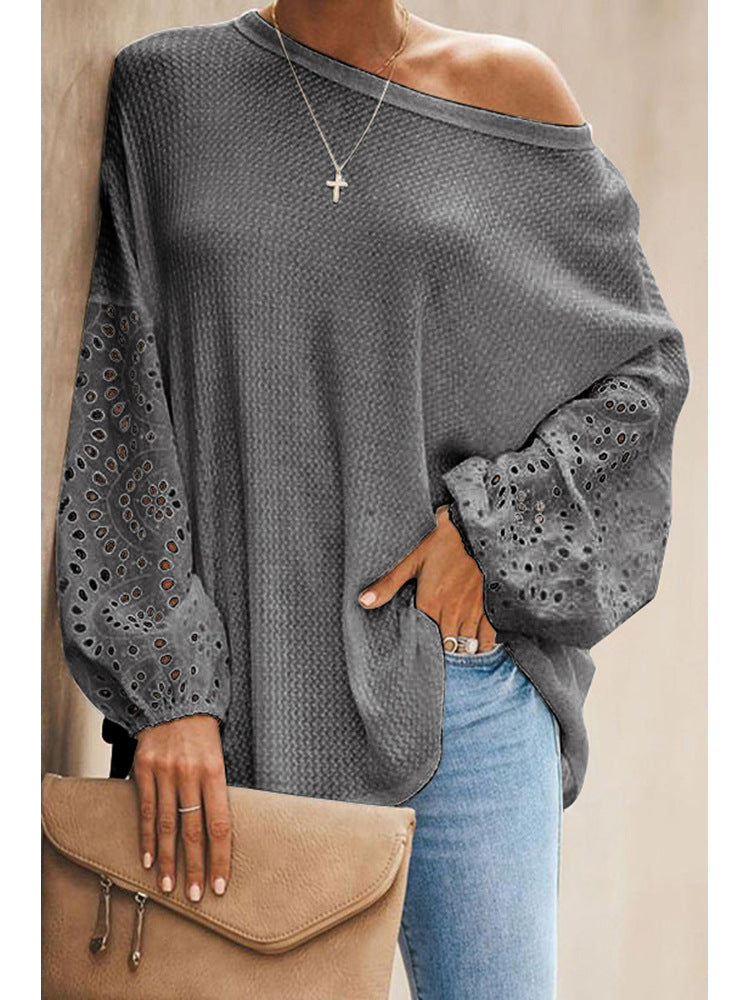 Camiseta sin tirantes de manga larga hueca con cuello inclinado suelto de color liso para mujer