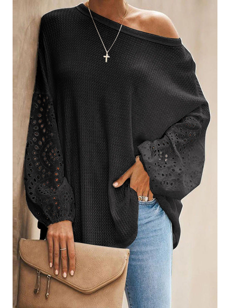 Camiseta sin tirantes de manga larga hueca con cuello inclinado suelto de color liso para mujer