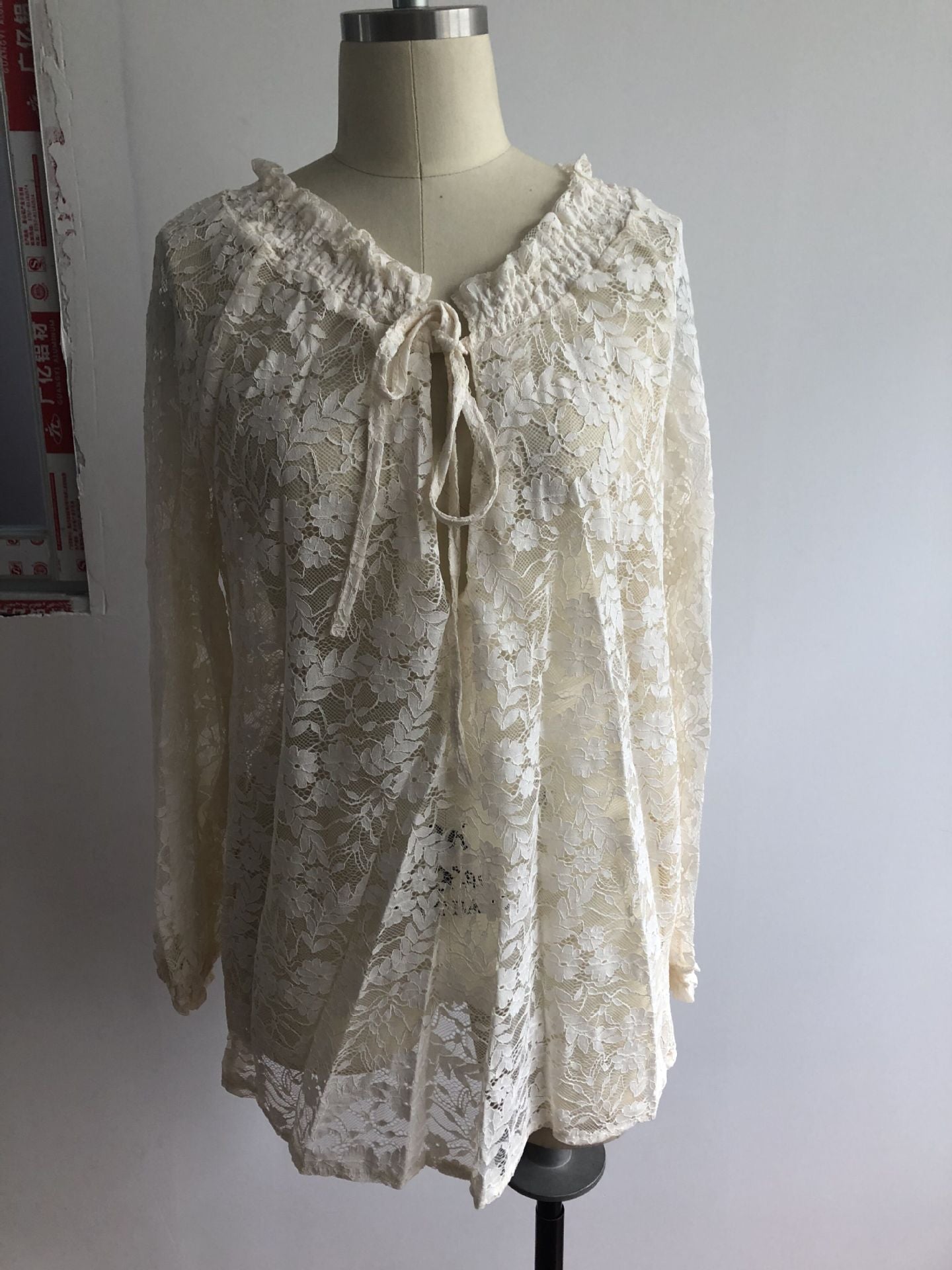 Women's Loose Printed Solid Color Lace Shirt