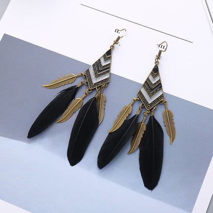 Pendientes largos de plumas con borla de hoja de diamante para accesorios bohemios femeninos 