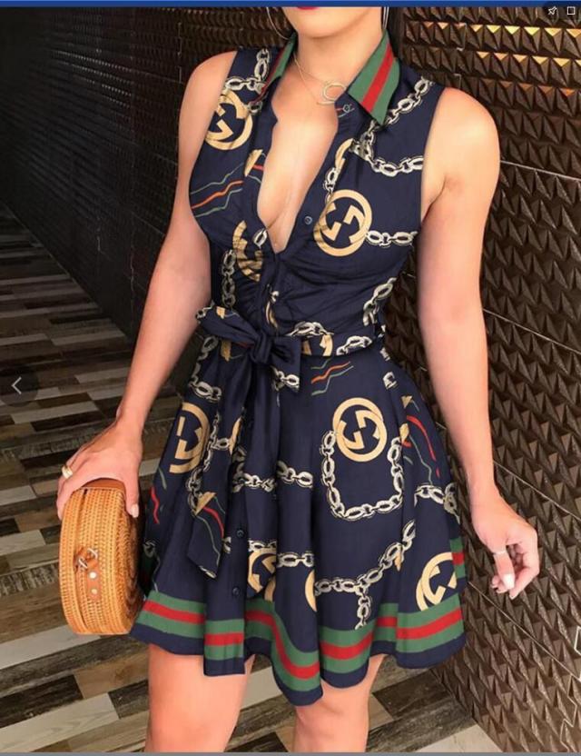 Vestido con estampado de moda y correa con cuello en V
