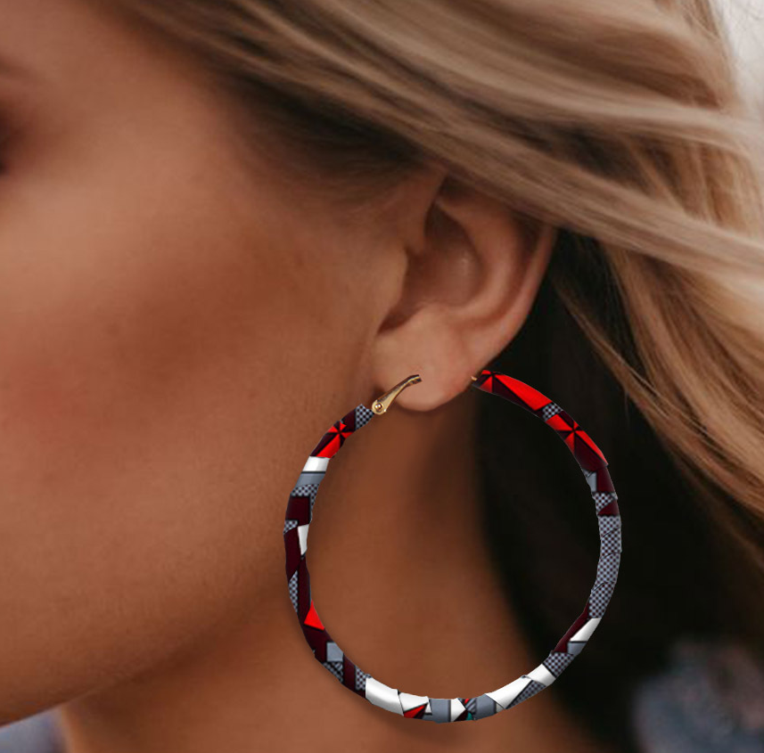 Boucle d'oreille à imprimé tie-dye