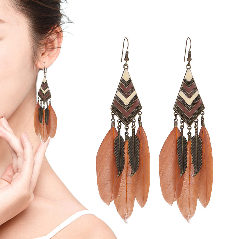 Pendientes largos de plumas con borla de hoja de diamante para accesorios bohemios femeninos 