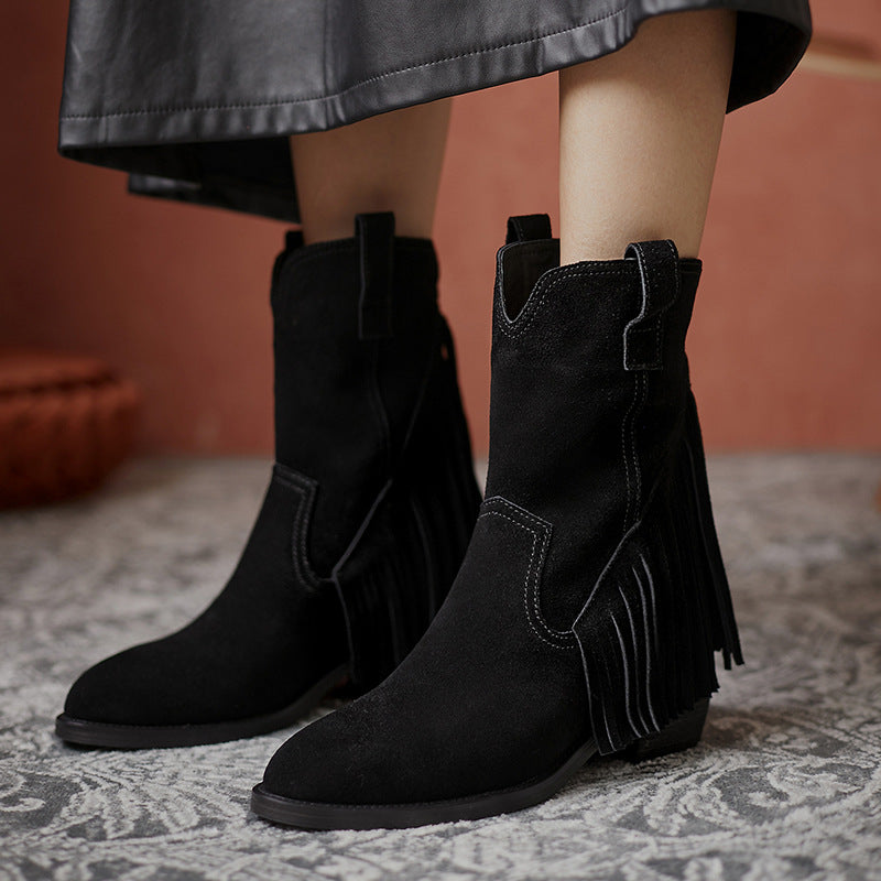 Thick heel pointed tassel boots