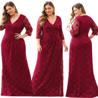 Plus size women's elegant lace dress