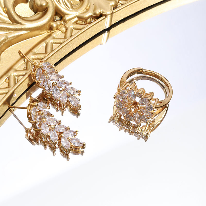 Ensembles de bijoux plaqués or forme de feuille longue zircone cubique pour les femmes