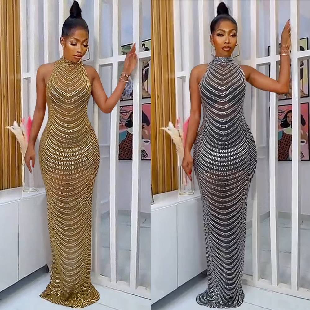 Femmes dos nu discothèque fête strass robe transparente