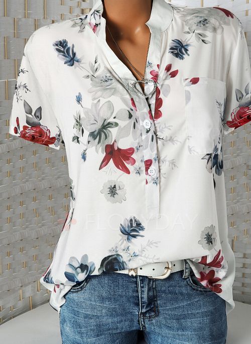 Camisa de manga corta con cuello en V estampada a la moda.