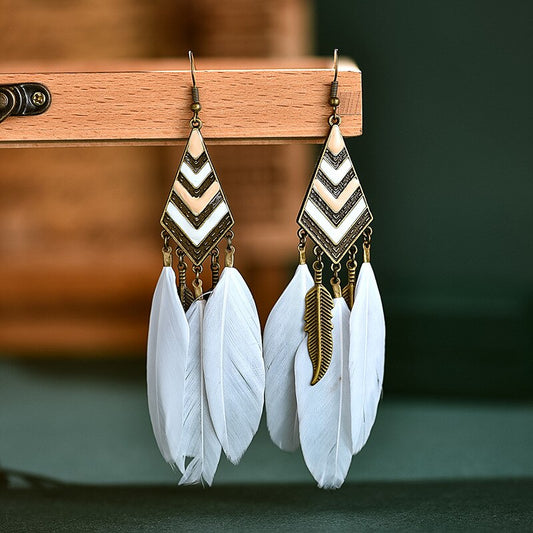 Pendientes largos de plumas con borla de hoja de diamante para accesorios bohemios femeninos 