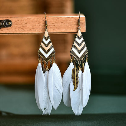 Pendientes largos de plumas con borla de hoja de diamante para accesorios bohemios femeninos 