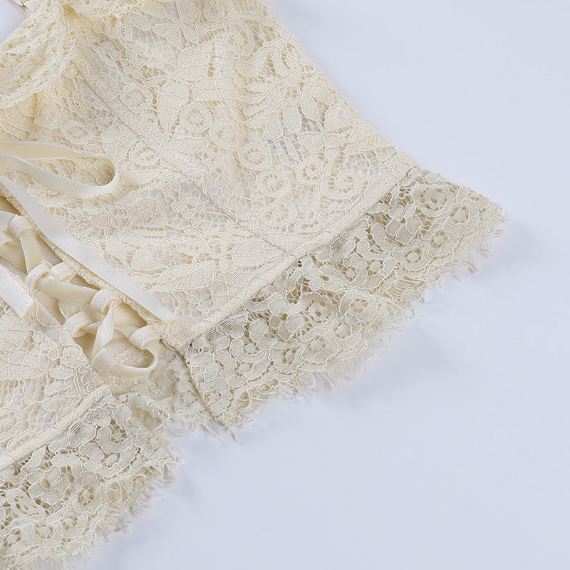 Chaleco con correa en el pecho con volantes de encaje