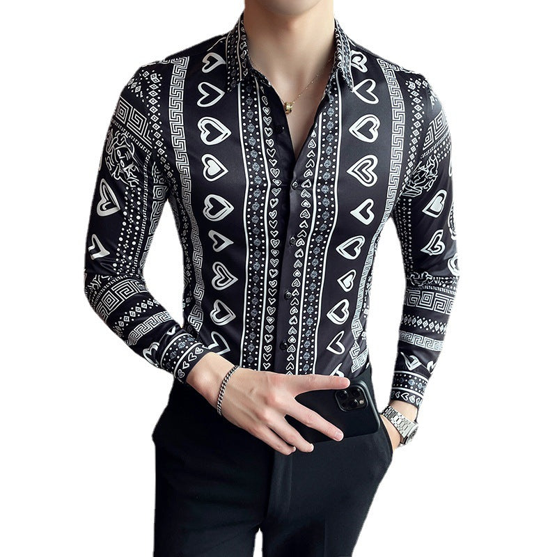 Camisa negra con estampado de solapa de manga larga para hombre