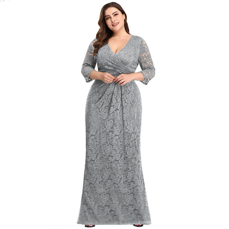 Plus size women's elegant lace dress