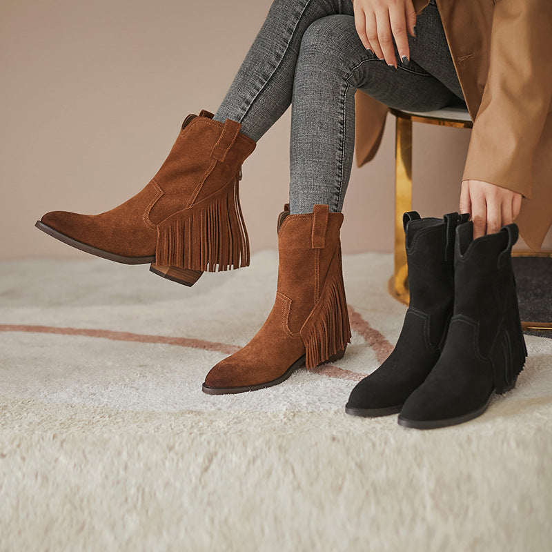 Thick heel pointed tassel boots