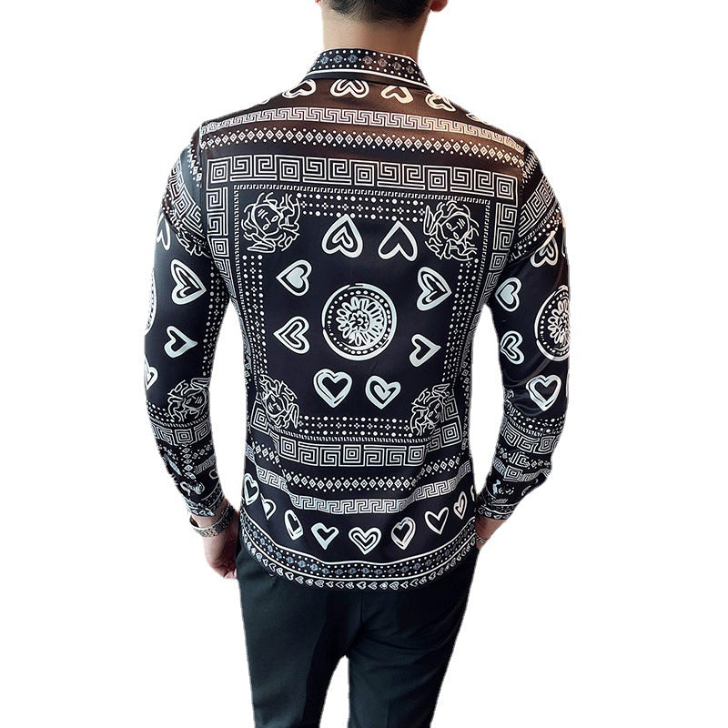 Camisa negra con estampado de solapa de manga larga para hombre