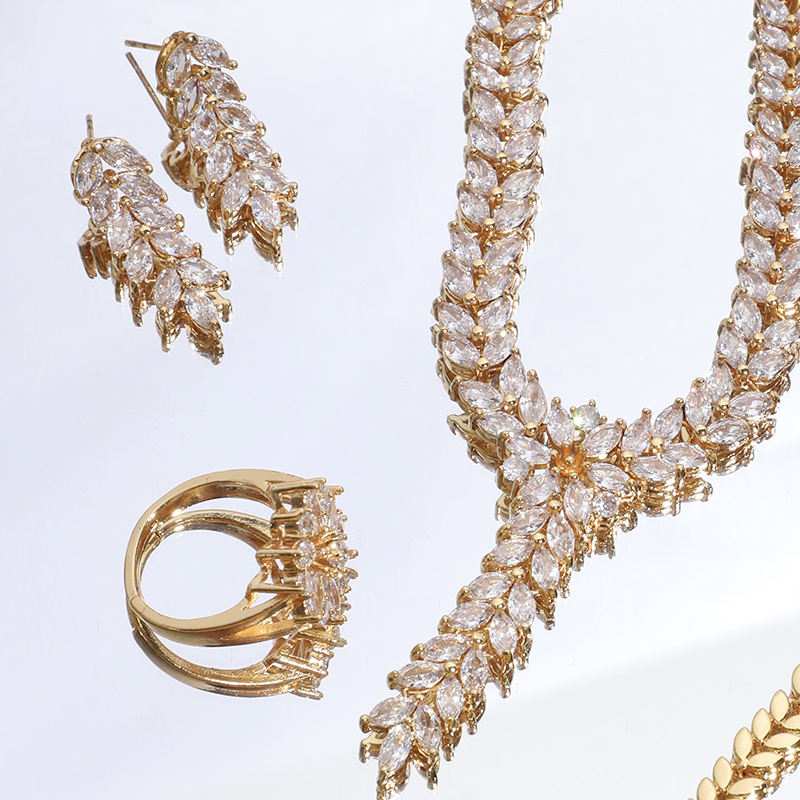 Ensembles de bijoux plaqués or forme de feuille longue zircone cubique pour les femmes