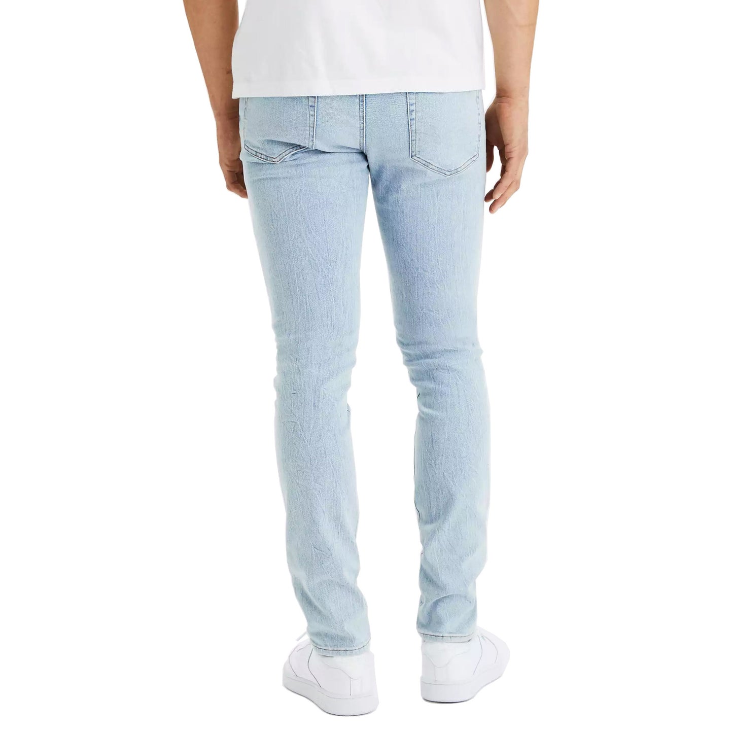 Jeans ajustados de moda para hombre