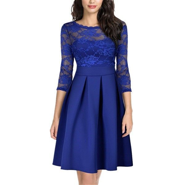 Robe en dentelle cocktail légèrement cuite pour femme