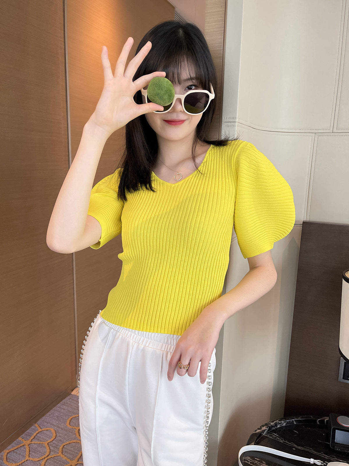 V-Neck Stretch Loose Puff Sleeve Knit Top