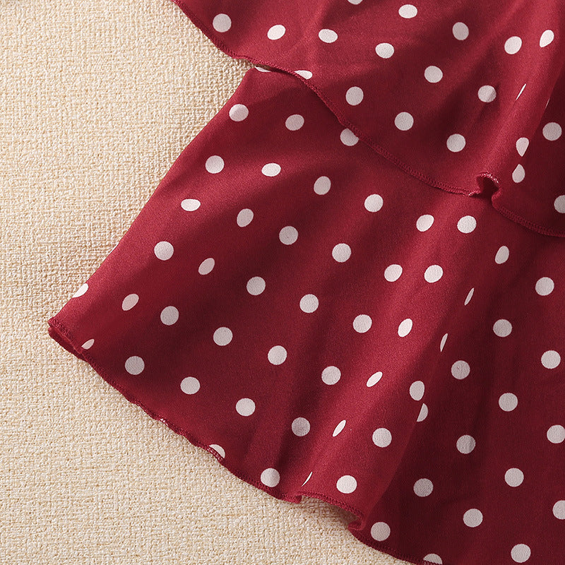 Vestido de princesa con tirantes y mangas voladoras pequeñas de lunares 